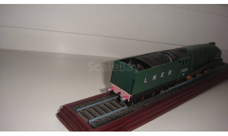 ПОЕЗД A4 CLASS MALLARD  ТОЛЬКО МОСКВА САМОВЫВОЗ, железнодорожная модель