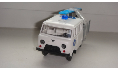 УАЗ 3962 ГАИ ПЛАСТИК ТОЛЬКО МОСКВА САМОВЫВОЗ, масштабная модель, scale43