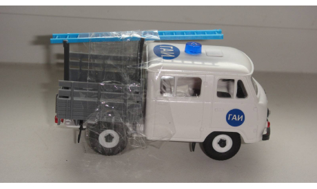 УАЗ 3962 ГАИ ПЛАСТИК ТОЛЬКО МОСКВА САМОВЫВОЗ, масштабная модель, scale43