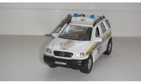 MERCEDES BENZ МL 320 МЧС CARARAMA  ТОЛЬКО МОСКВА САМОВЫВОЗ, масштабная модель, scale43, Mercedes-Benz