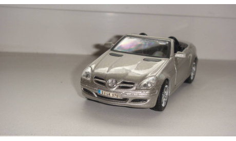 MERCEDES BENZ SLK 1/37 MAISTO  ТОЛЬКО МОСКВА САМОВЫВОЗ, масштабная модель, scale0, Mercedes-Benz