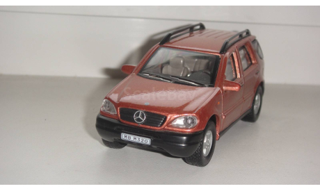 MERCEDES BENZ МL 320 CARARAMA  ТОЛЬКО МОСКВА САМОВЫВОЗ, масштабная модель, scale43, Mercedes-Benz