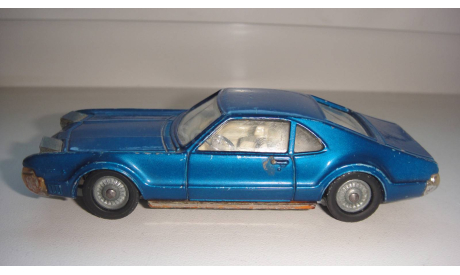 OLDSMOBILE TORONADO  CORGI  ТОЛЬКО МОСКВА САМОВЫВОЗ, масштабная модель, scale43