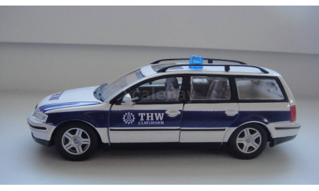 VOLKSWAGEN PASSAT VARIANT ТОЛЬКО МОСКВА, масштабная модель, scale43