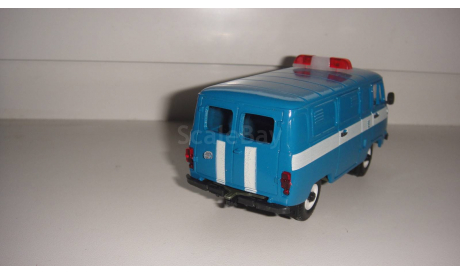 УАЗ 3962 СВЯЗЬ ТОЛЬКО МОСКВА САМОВЫВОЗ, масштабная модель, scale43
