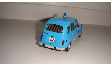 ПОЛИЦЕЙСКИЕ МАШИНЫ МИРА № 76 RENAULT 4L  ТОЛЬКО МОСКВА САМОВЫВОЗ, журнальная серия Полицейские машины мира (DeAgostini), scale43