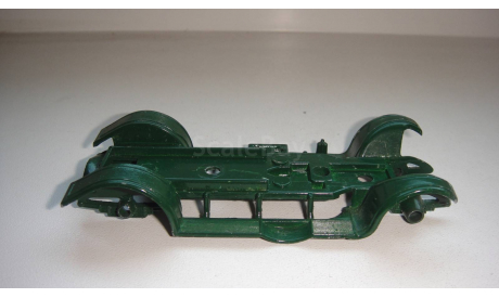 ДНИЩЕ ОТ RENAULT  MATCHBOX  ТОЛЬКО МОСКВА, запчасти для масштабных моделей, scale43
