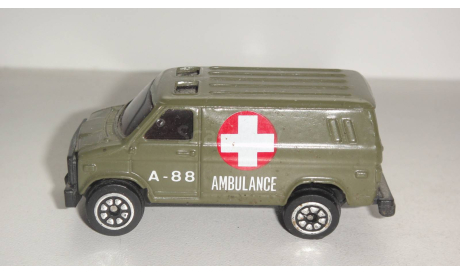 АВТОМОБИЛЬ AMBULANCE  ТОЛЬКО МОСКВА САМОВЫВОЗ, масштабная модель, scale0