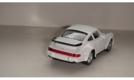 PORSCHE 911 TURBO  WELLY  1/60  ТОЛЬКО МОСКВА САМОВЫВОЗ, масштабная модель, scale0