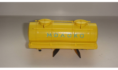 ЦИСТЕРНА ЗИС АЦПТ-2,2 (355М) МОЛОКО ИЗ АЛГ  ТОЛЬКО МОСКВА САМОВЫВОЗ, запчасти для масштабных моделей, scale43