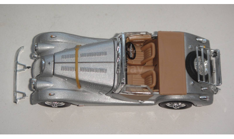 MORGAN+8 CARARAMA  ТОЛЬКО МОСКВА САМОВЫВОЗ, масштабная модель, scale43