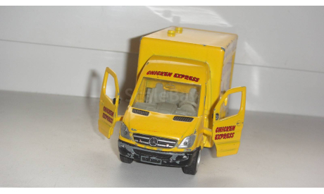 MERCEDES BENZ CHICKEN EXPRESS SIKU  ТОЛЬКО МОСКВА САМОВЫВОЗ, масштабная модель, Mercedes-Benz, scale0