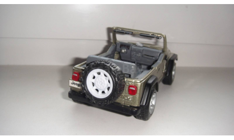 JEEP WRANGLER 1.27 MAISTO  ТОЛЬКО МОСКВА, масштабная модель, scale0