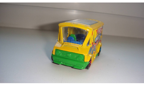 МИНИ АВТОБУС  HOT WHEELS  ТОЛЬКО МОСКВА САМОВЫВОЗ, масштабная модель, scale0