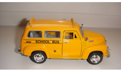 CHEVROLET  SUBURBAN 1/36   ТОЛЬКО МОСКВА, масштабная модель, scale0