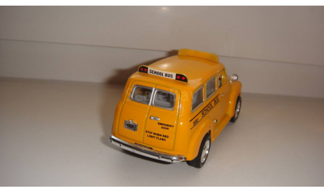 CHEVROLET  SUBURBAN 1/36   ТОЛЬКО МОСКВА, масштабная модель, scale0