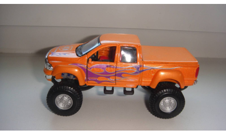 DODGE RAM MAISTO 1/50  ТОЛЬКО МОСКВА САМОВЫВОЗ, масштабная модель, scale0