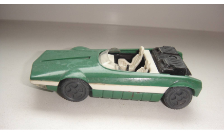 BERTONE RUNABOUT РЕМЕЙК  ТОЛЬКО МОСКВА САМОВЫВОЗ, масштабная модель, scale43