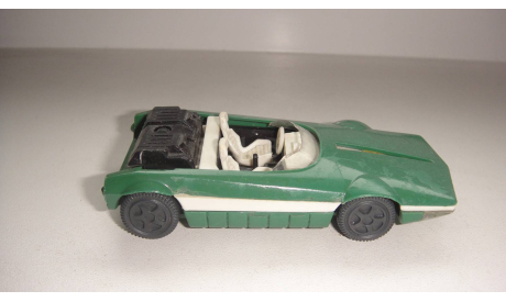 BERTONE RUNABOUT РЕМЕЙК  ТОЛЬКО МОСКВА САМОВЫВОЗ, масштабная модель, scale43