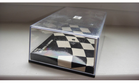 БОКС ОТ МОДЕЛИ RENAULT F1 MINICHAMPS  ТОЛЬКО МОСКВА, запчасти для масштабных моделей, scale0
