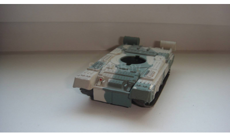 РУССКИЕ ТАНКИ № 3 Т-80 ТОЛЬКО МОСКВА, журнальная серия Русские танки (GeFabbri) 1:72, scale72
