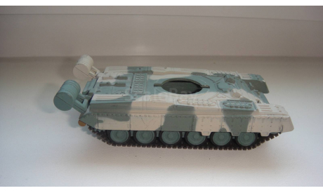 РУССКИЕ ТАНКИ № 3 Т-80 ТОЛЬКО МОСКВА, журнальная серия Русские танки (GeFabbri) 1:72, scale72