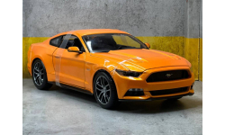 Модель ford mustang 1/18 maisto