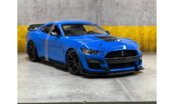 Модель shelby mustang gt 500 1/18 maisto