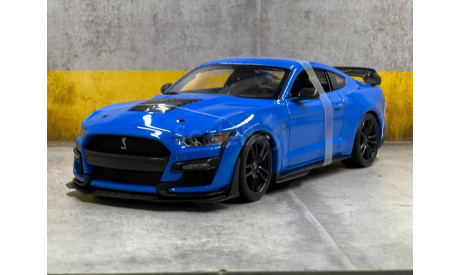 Модель shelby mustang gt 500 1/18 maisto, масштабная модель, Maisto-Swarovski, scale18