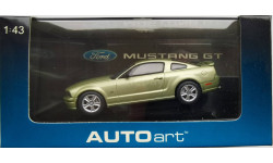 Ford Mustang GT 2005 AUTOart