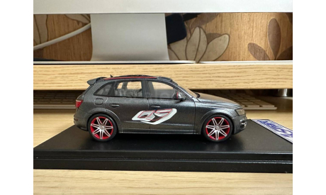 Audi Q5 Dark Grey Matt. looksmart, масштабная модель, scale43