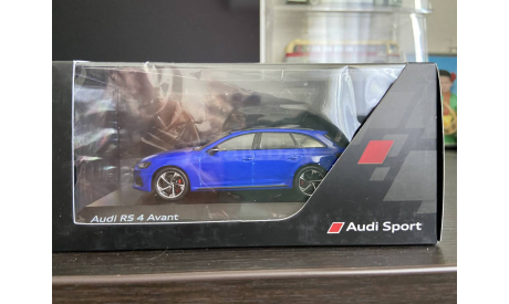 Audi RS4 Avant 2017г. Spark., масштабная модель, scale43