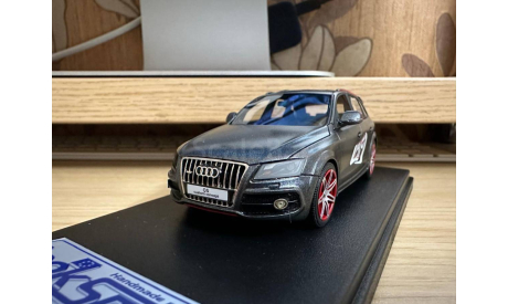 Audi Q5 Dark Grey Matt. looksmart, масштабная модель, scale43