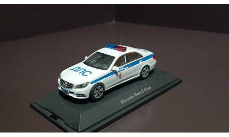 Mercedes-Benz E-Class W212 2013, полиция ДПС Москва, масштабная модель, Kyosho, 1:43, 1/43