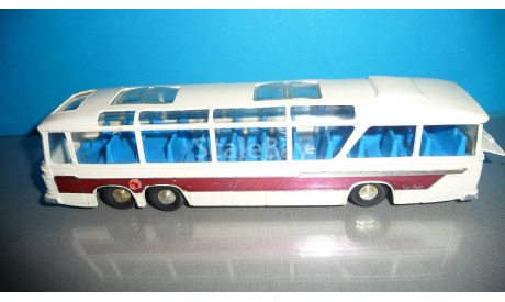 Dinky Meccano England #952 - Bedford Vega Major Luxury Coach, масштабная модель, Dinky Toys, scale43