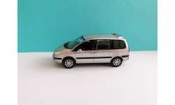 Peugeot 807 SW 1:43 Norev