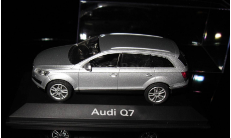 Audi Q7 1:43  Schuco, масштабная модель, scale43