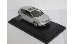 Vw Volkswagen Golf V 3 двери 1/43 Schuco