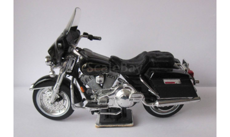 Модель мотоцикла Harley Davidson 1999 flhr Road King  1-18  Maisto, масштабная модель мотоцикла, 1:18, 1/18