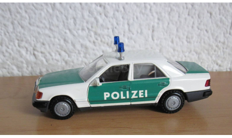 Mercedes-Benz 200-300E E-Klasse W-124 1:35 CURSOR MODELL, масштабная модель, scale35