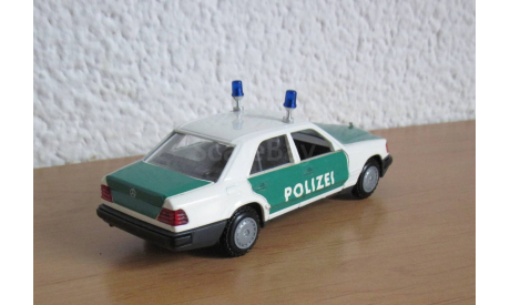 Mercedes-Benz 200-300E E-Klasse W-124 1:35 CURSOR MODELL, масштабная модель, scale35