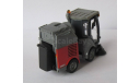 1:50 Siku Mini Road Sweeper, масштабная модель трактора