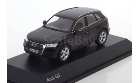 1:43 — Audi Q5 (myth black), масштабная модель, iScale, 1/43