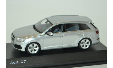 1:43 — Audi Q7 (foil silver), масштабная модель, Spark, scale43