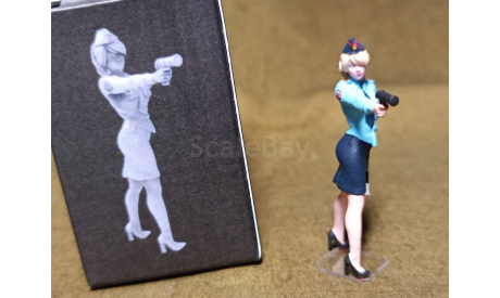 Фигурка Девушки-инспектора ГАИ с жезлом и радаром(М-1/43)., фигурка, scale43