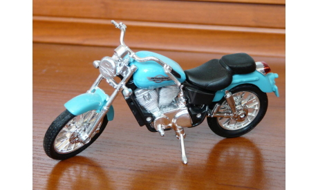 HONDA  VT1100C2, масштабная модель мотоцикла, maisto, scale18
