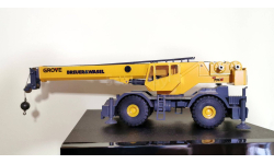 GROVE RT700E