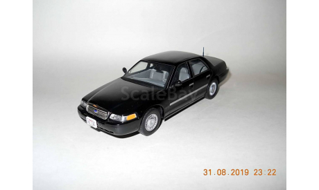 Ford Crown Victoria черная 1/43 Ixo, масштабная модель, 1:43, IXO Road (серии MOC, CLC)