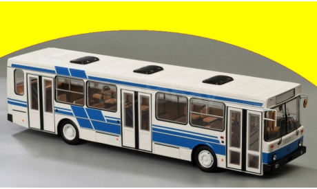 ЛИАЗ-5256 (бело-синий) ClassicBus 04012B, масштабная модель, 1:43, 1/43