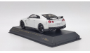 Nissan GT-R R35 2017 Nismo Track edition [CAR-NEL x Kyosho] 1/43, масштабная модель, scale43